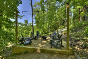 Cedar Ridge Retreat w Fire Pit Hot Tub Mtn View